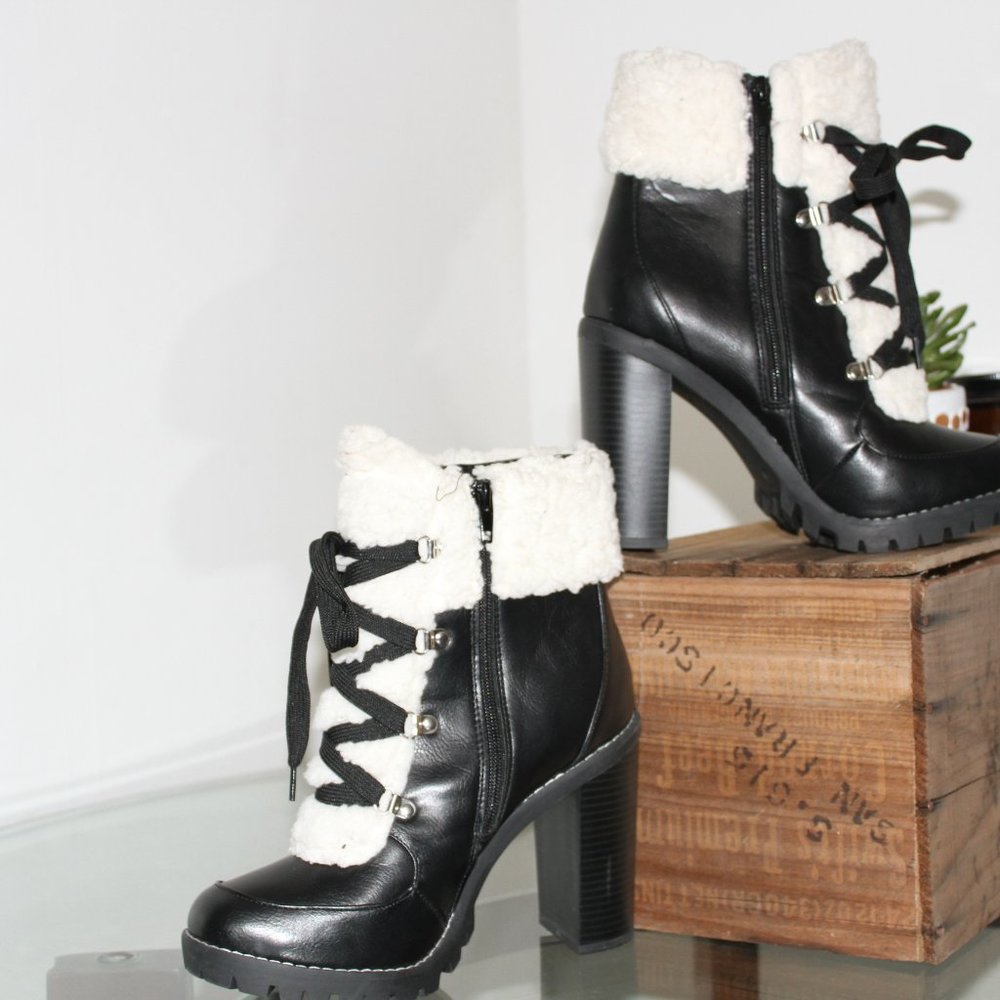 Women's BCBGeneration Paloma Fashion Boot, Black MM Leather Size 9 New Condition